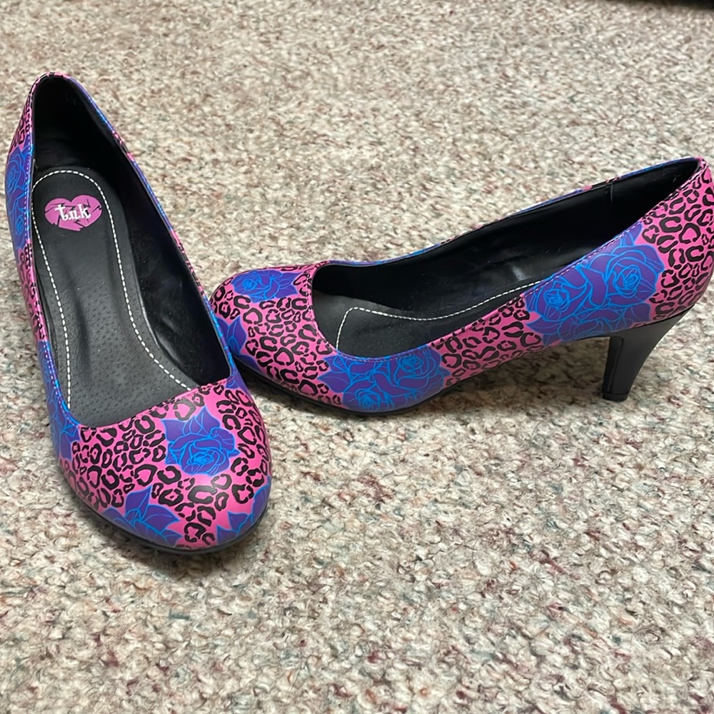 Tuk rose print heels - new